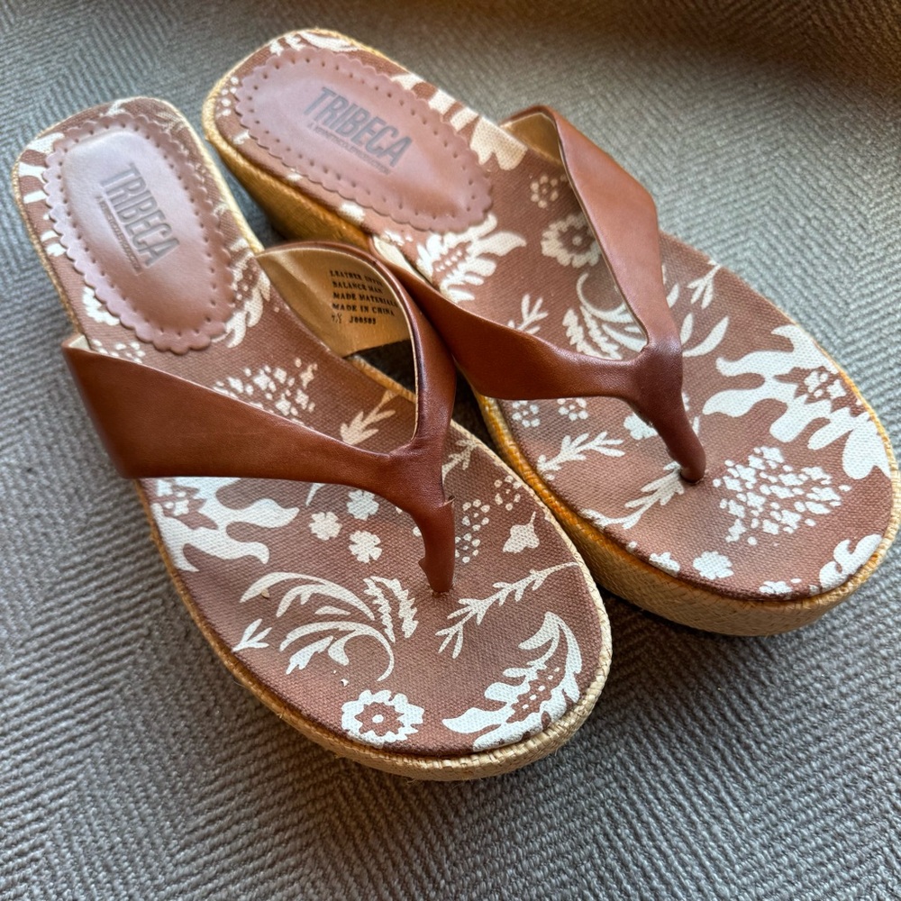 Tribeca by Kenneth Cole Brown Floral Sandals